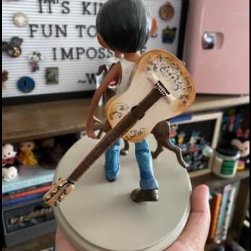 Miguel and Dante Figurine (Disney’s Coco)